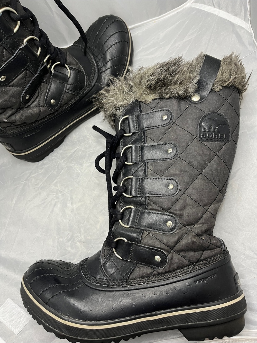Sorel Tofino Black Quilted Lace-Up Winter Boots - Size 6.5 - Picture 10 of 16